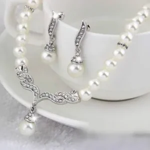 Smykkesæt – pearls and silver